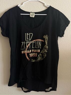 Led Zeppelin World Tour 1977 Graphic Tee - Black Distressed Goth Band M jade